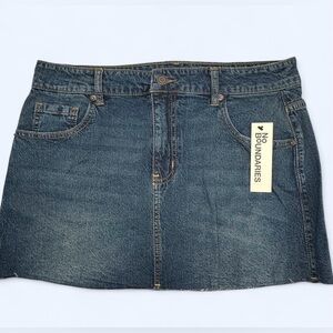 No Boundaries Denim Raw Hem Denim Skirt Mid Rise Size Medium (8-10) New